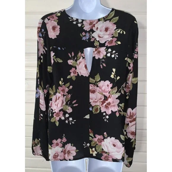 Monteau Los Angeles Sz MEDIUM Black Floral Pullover Blouse Keyhole Back EUC - Picture 8 of 10